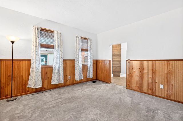 101 7th St, Monongahela City, PA 15063