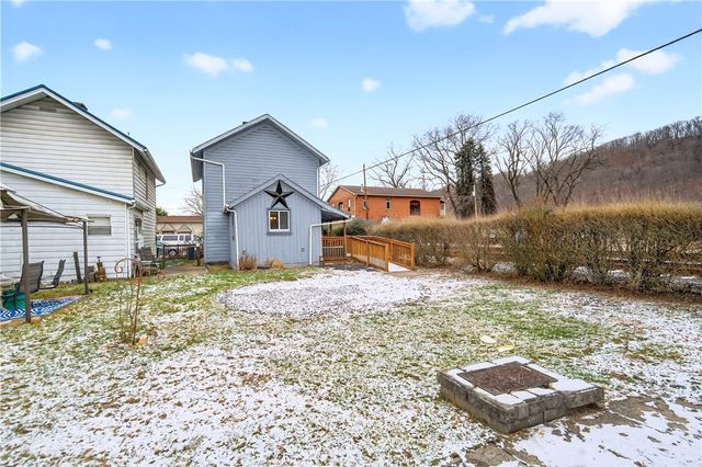 101 7th St, Monongahela City, PA 15063