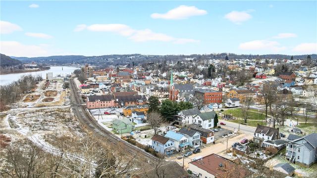 101 7th St, Monongahela City, PA 15063