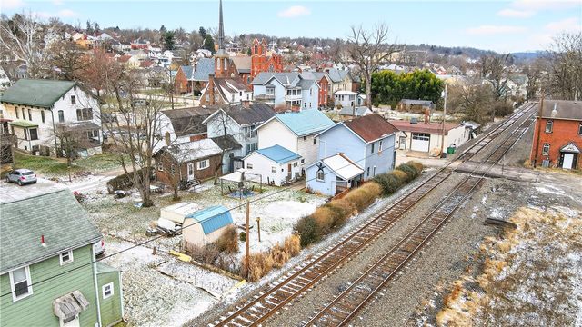 101 7th St, Monongahela City, PA 15063