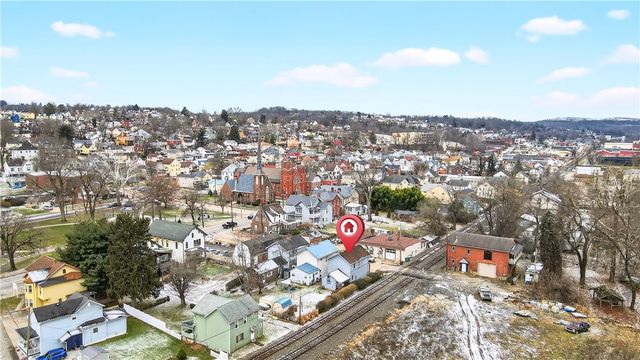 101 7th St, Monongahela City, PA 15063