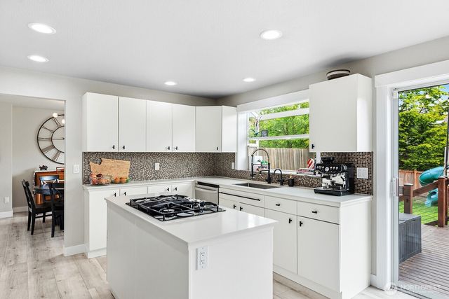 27830 50th Place S, Auburn, WA 98001