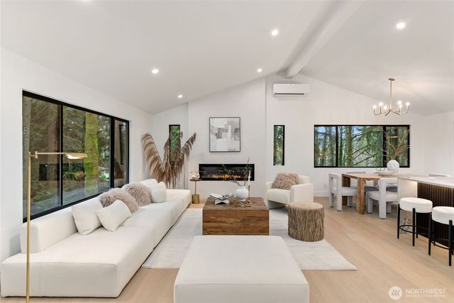 22911 57th Avenue SE, Woodinville, WA 98072