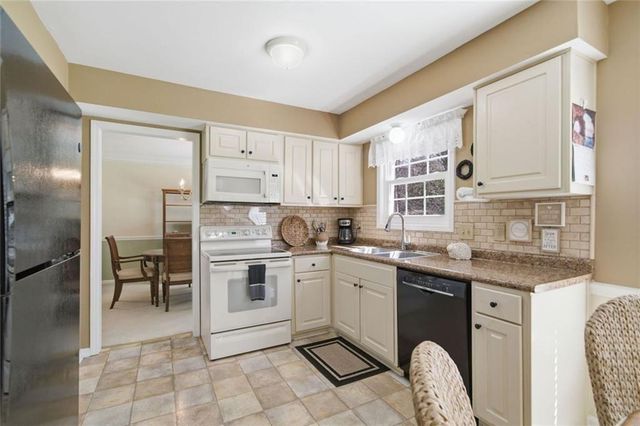 237 Lamplighter Lane SE, Marietta, GA 30067