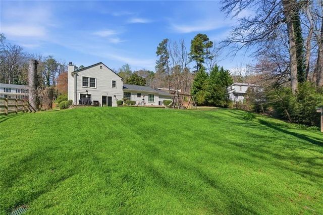 237 Lamplighter Lane SE, Marietta, GA 30067