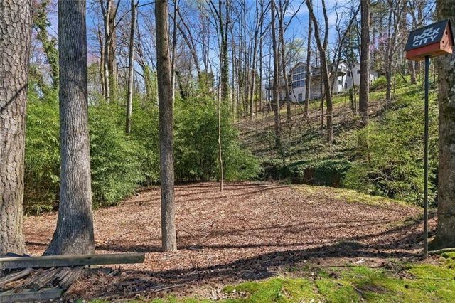 237 Lamplighter Lane SE, Marietta, GA 30067