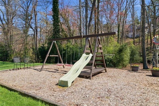 237 Lamplighter Lane SE, Marietta, GA 30067