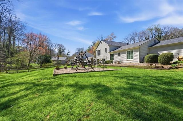 237 Lamplighter Lane SE, Marietta, GA 30067