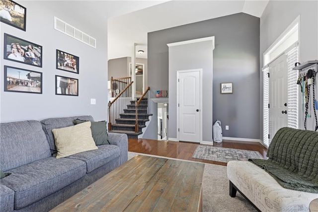 805 NW 109th Terrace, Kansas City, MO 64155