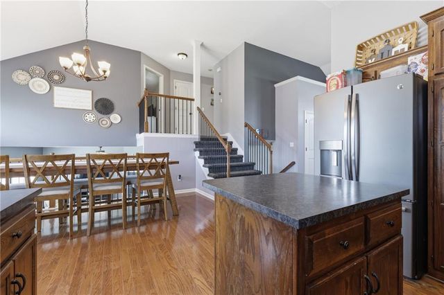 805 NW 109th Terrace, Kansas City, MO 64155