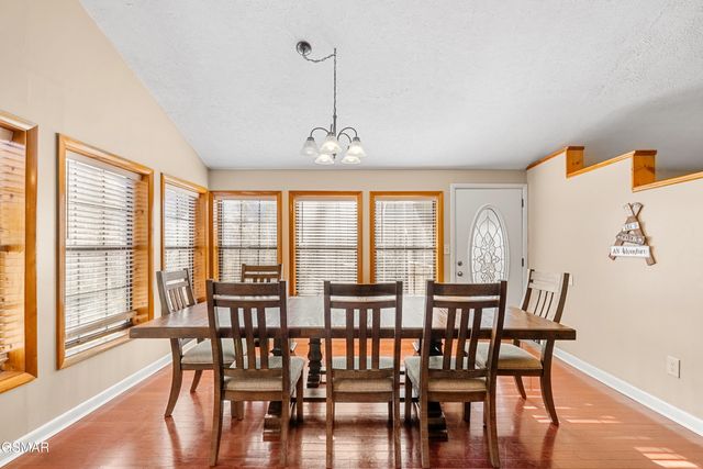 751 Ridge Road, Gatlinburg, TN 37738