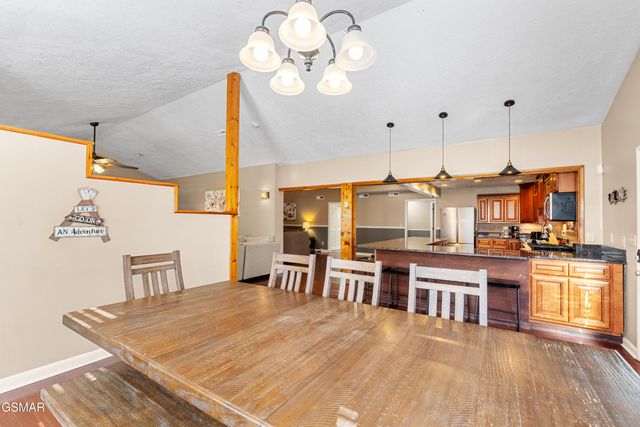 751 Ridge Road, Gatlinburg, TN 37738