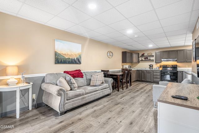 751 Ridge Road, Gatlinburg, TN 37738