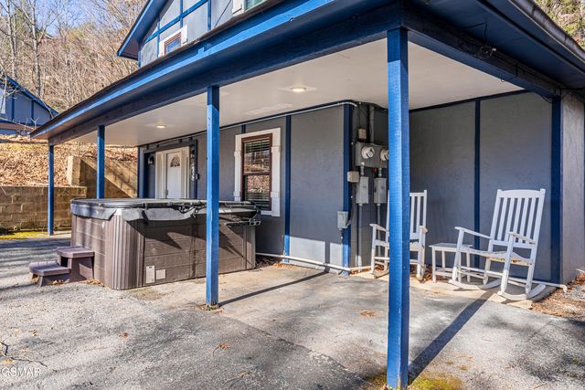 751 Ridge Road, Gatlinburg, TN 37738