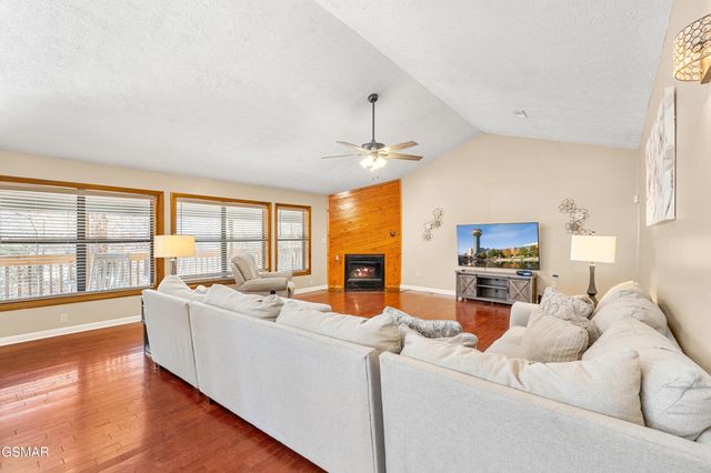 751 Ridge Road, Gatlinburg, TN 37738