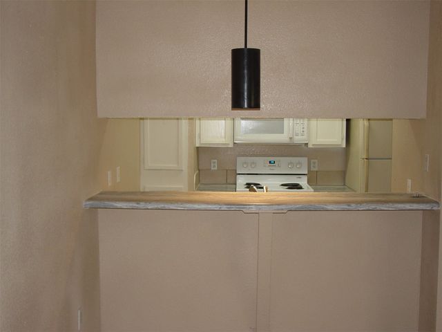 9609 Walnut Street 10104, Dallas, TX 75243