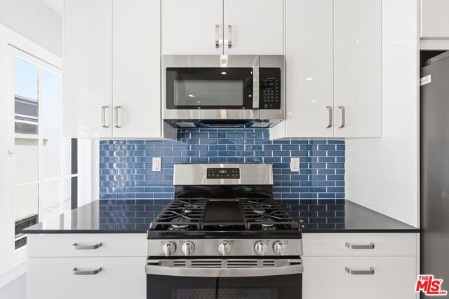 224 N New Hampshire Avenue, Los Angeles, CA 90004