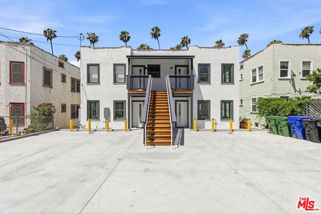 224 N New Hampshire Avenue, Los Angeles, CA 90004
