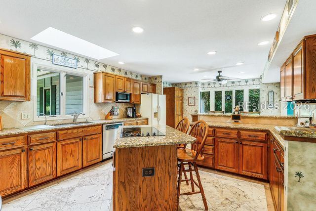 18 Saw Timber Dr, Hilton Head Island, SC 29926