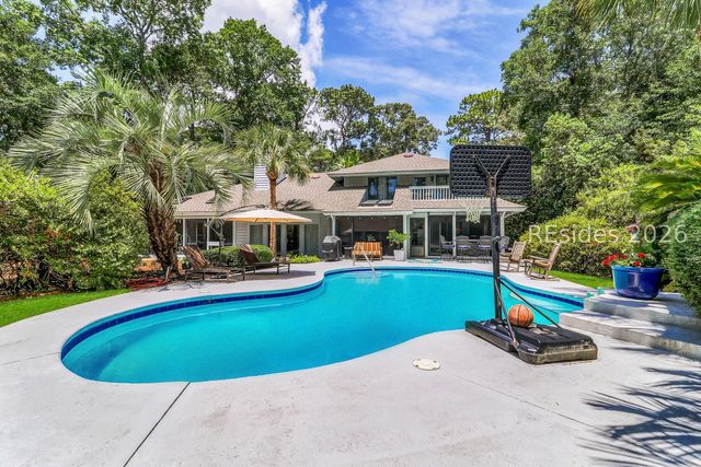 18 Saw Timber Dr, Hilton Head Island, SC 29926