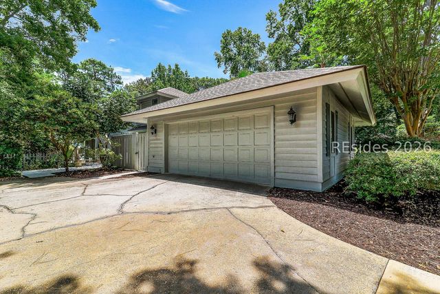 18 Saw Timber Dr, Hilton Head Island, SC 29926