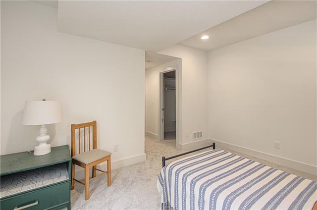 2150 NW Scenic View Drive, Riverside, MO 64150