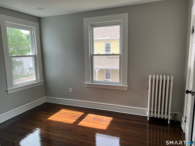 17 Lilac Street, Manchester, CT 06040