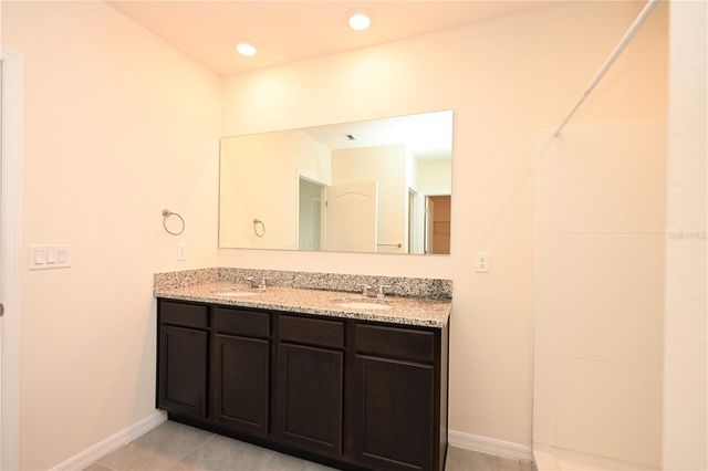 2548 RYLAND FALLS DRIVE, Lakeland, FL 33811