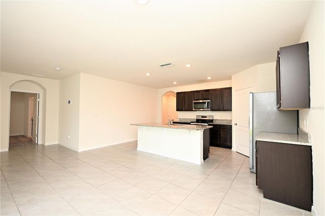 2548 RYLAND FALLS DRIVE, Lakeland, FL 33811