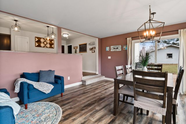 221 E Elizabeth Drive, Crown Point, IN 46307