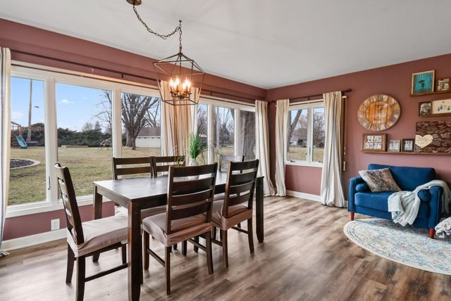 221 E Elizabeth Drive, Crown Point, IN 46307