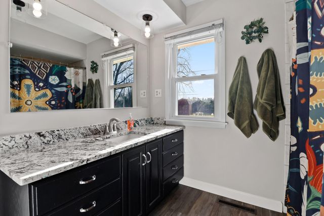 221 E Elizabeth Drive, Crown Point, IN 46307