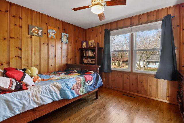 221 E Elizabeth Drive, Crown Point, IN 46307