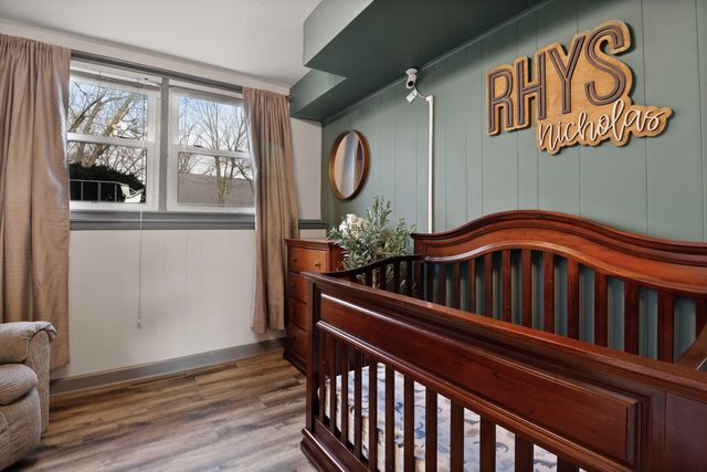 221 E Elizabeth Drive, Crown Point, IN 46307