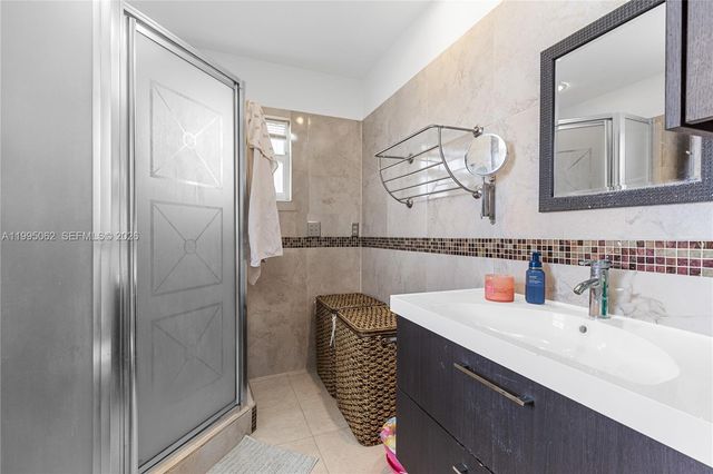 6330 Funston St, Hollywood, FL 33023