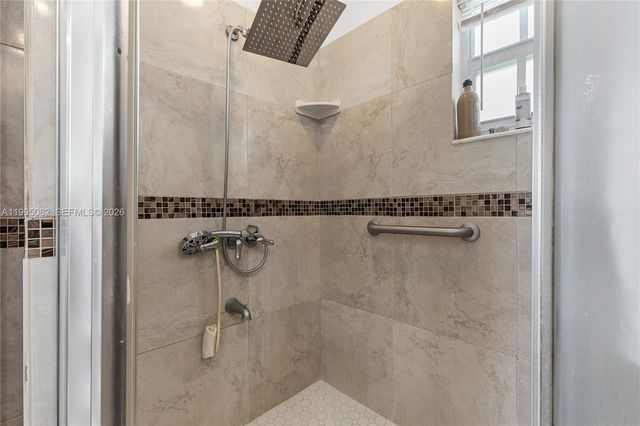 6330 Funston St, Hollywood, FL 33023