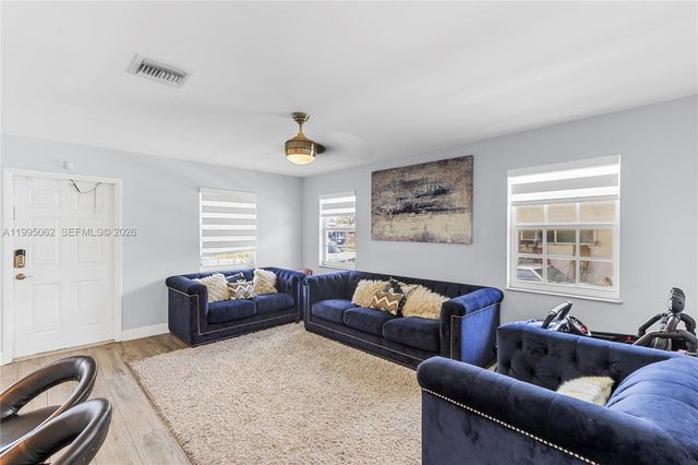 6330 Funston St, Hollywood, FL 33023