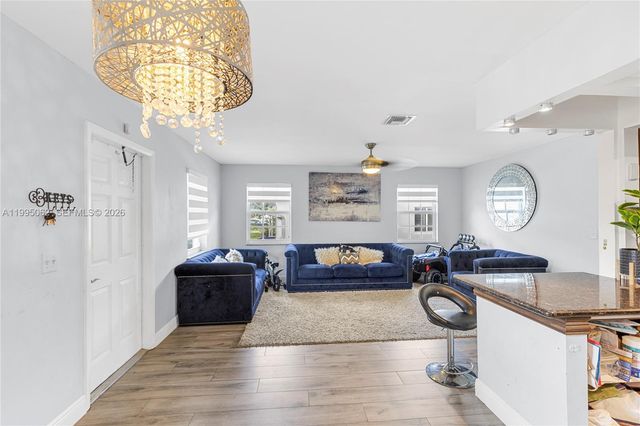 6330 Funston St, Hollywood, FL 33023