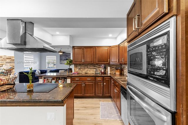 6330 Funston St, Hollywood, FL 33023