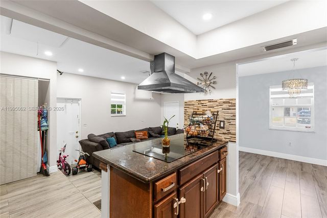 6330 Funston St, Hollywood, FL 33023