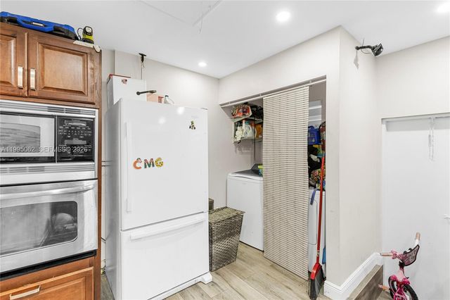 6330 Funston St, Hollywood, FL 33023