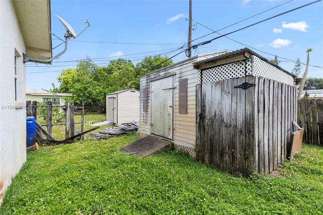 6330 Funston St, Hollywood, FL 33023