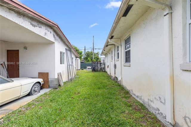 6330 Funston St, Hollywood, FL 33023