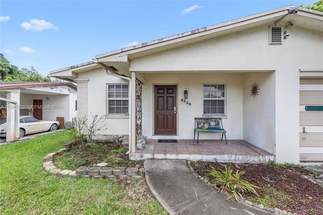 6330 Funston St, Hollywood, FL 33023