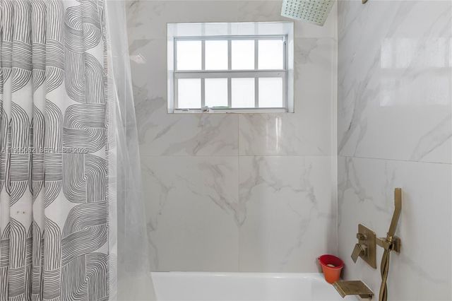 6330 Funston St, Hollywood, FL 33023