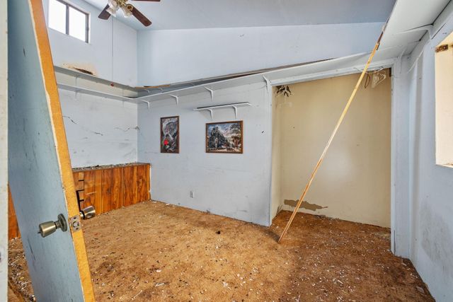 1019 E Laurel Avenue, Visalia, CA 93292