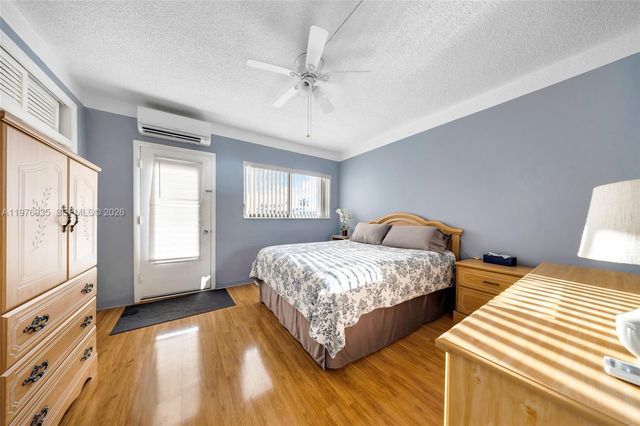 900 SW 10th Ter 8S, Hallandale Beach, FL 33009