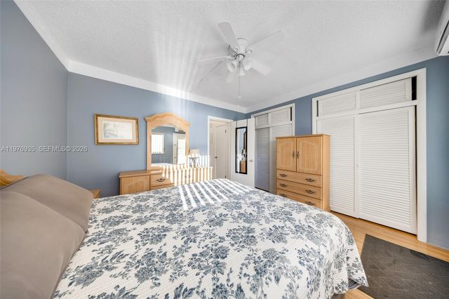 900 SW 10th Ter 8S, Hallandale Beach, FL 33009