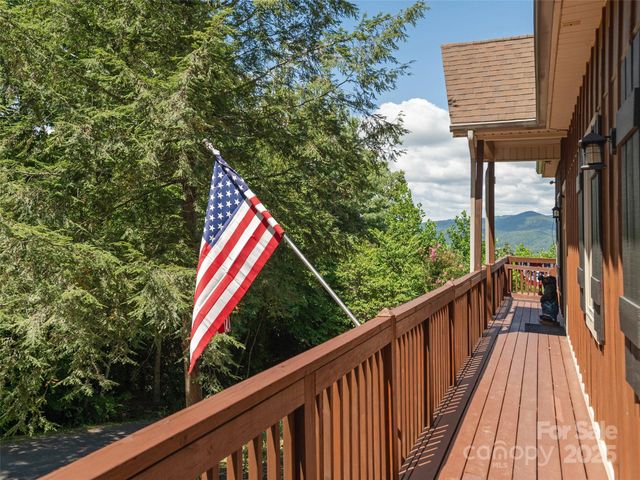 50 Bald Ridge Road, Hendersonville, NC 28792