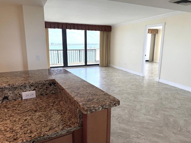 5200 N Flagler Drive 1604, West Palm Beach, FL 33407